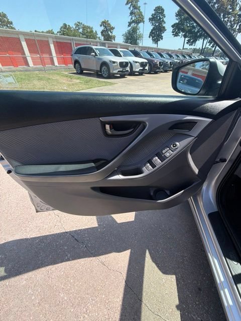 Used 2013 Hyundai Elantra GLS w/ Preferred Pkg FWD image 13