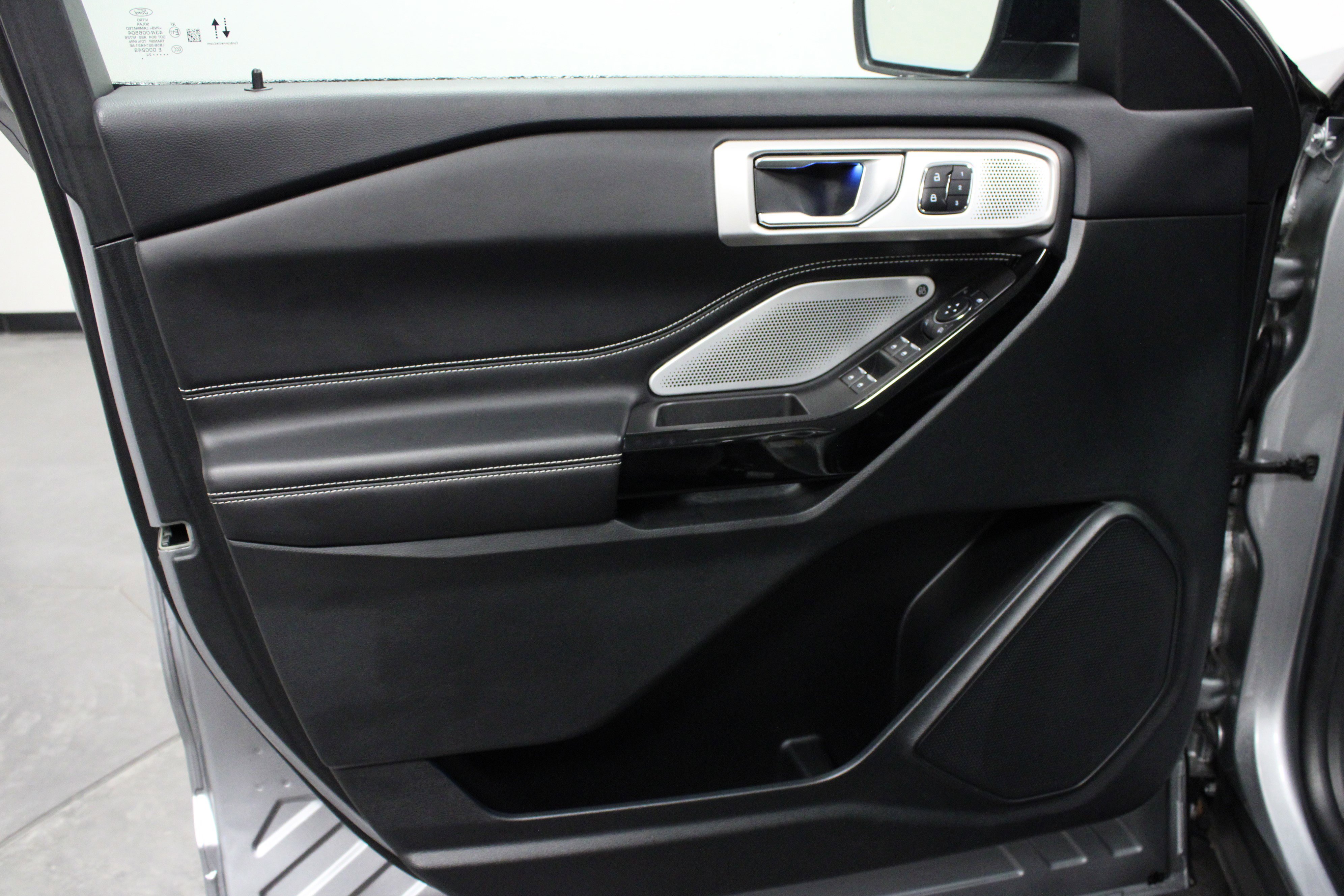 Used 2024 Ford Explorer ST w/ Equipment Group 401A image 11