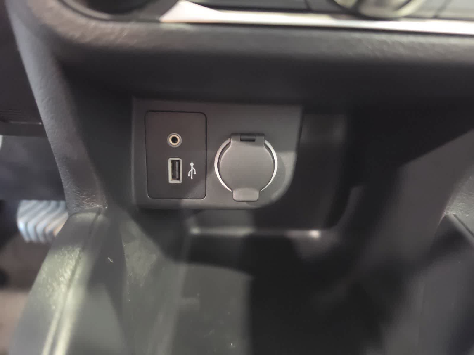 Used 2022 Nissan Kicks S FWD image 21