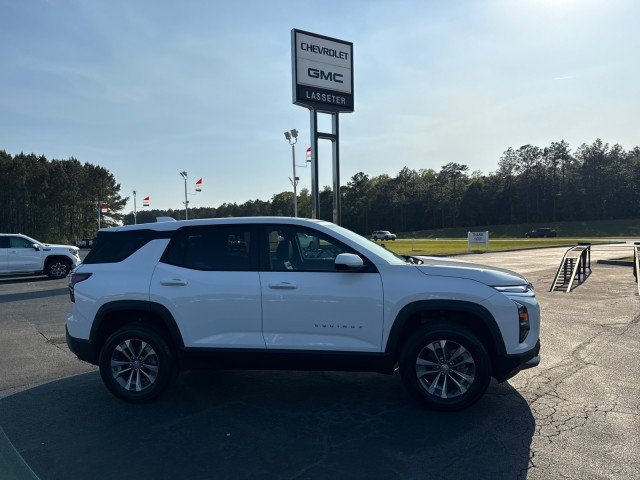 New 2025 Chevrolet Equinox LT image 2