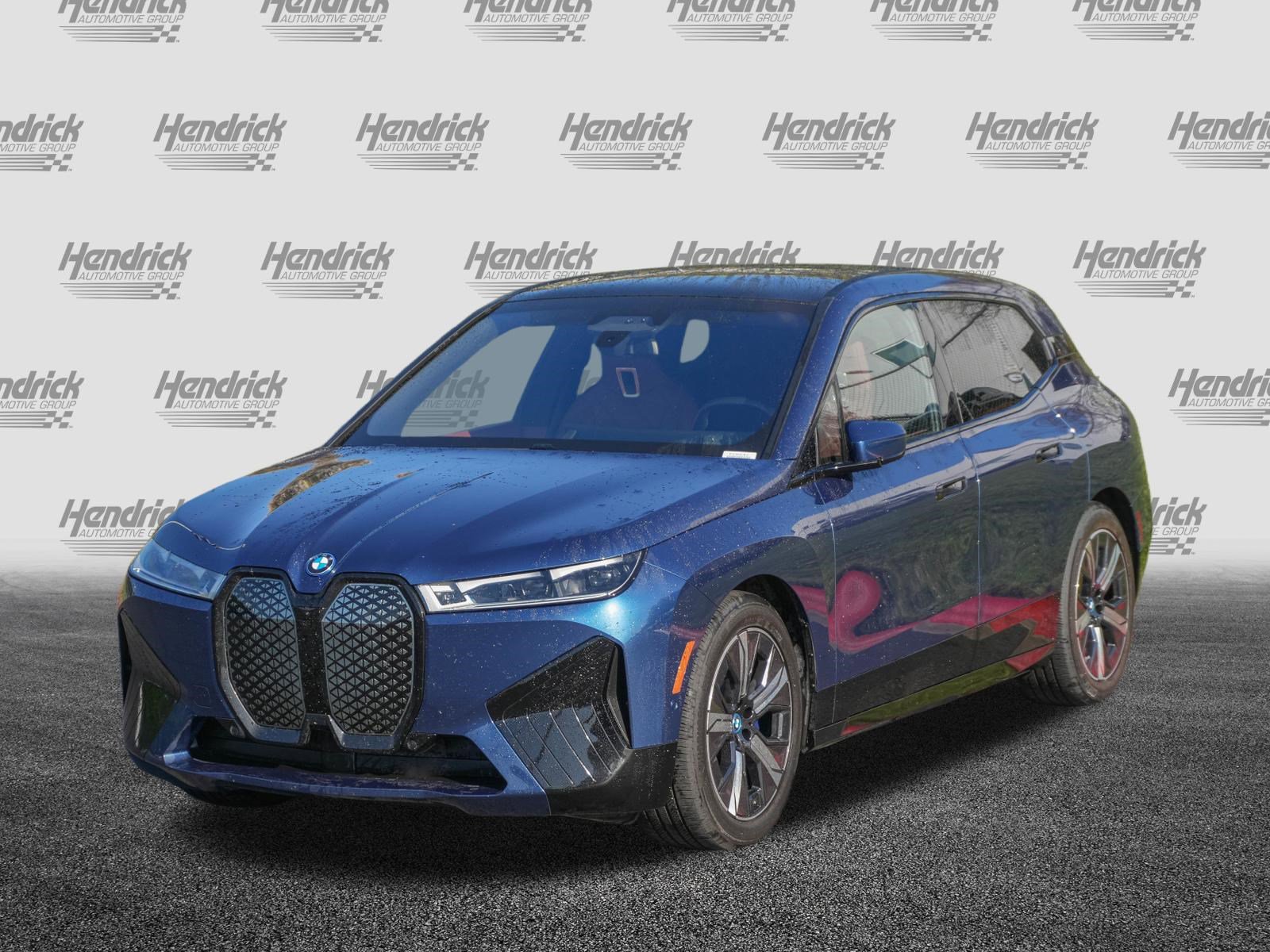 Certified 2023 BMW iX xDrive50 w/ Premium Package AWD/4WD image 5