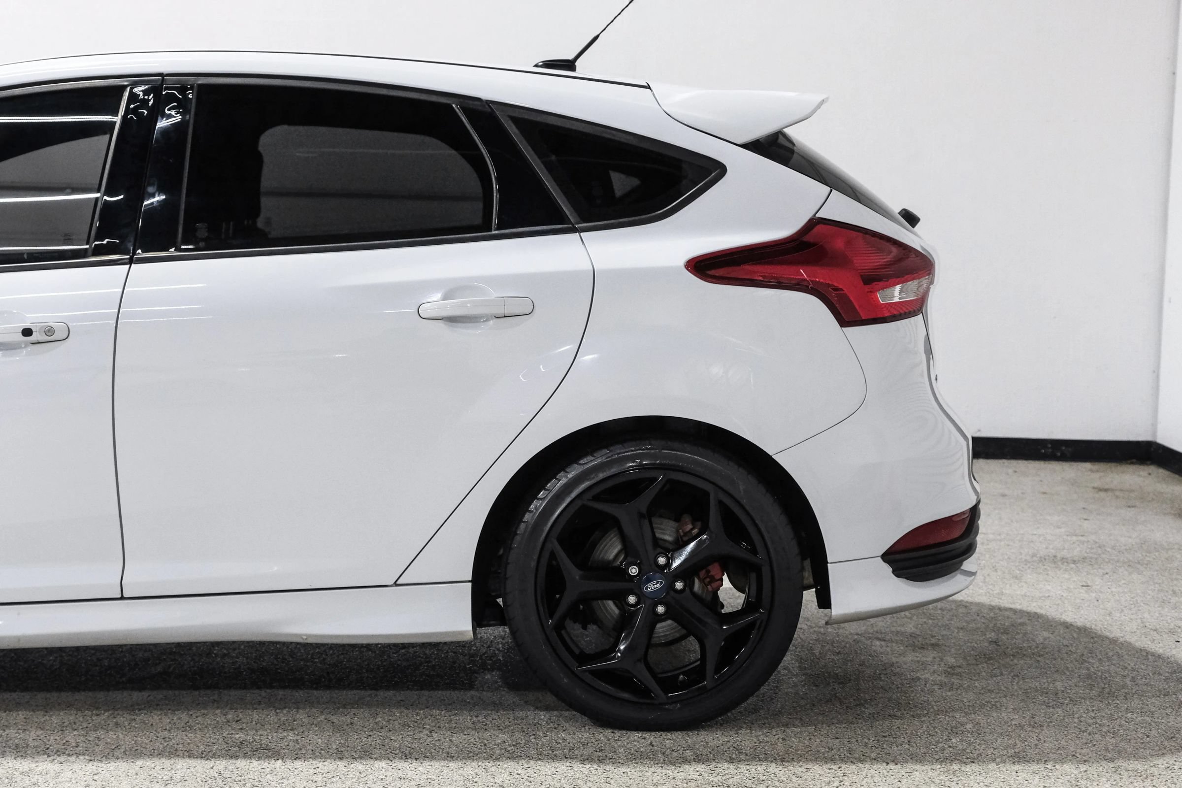 Used 2017 Ford Focus ST FWD image 10