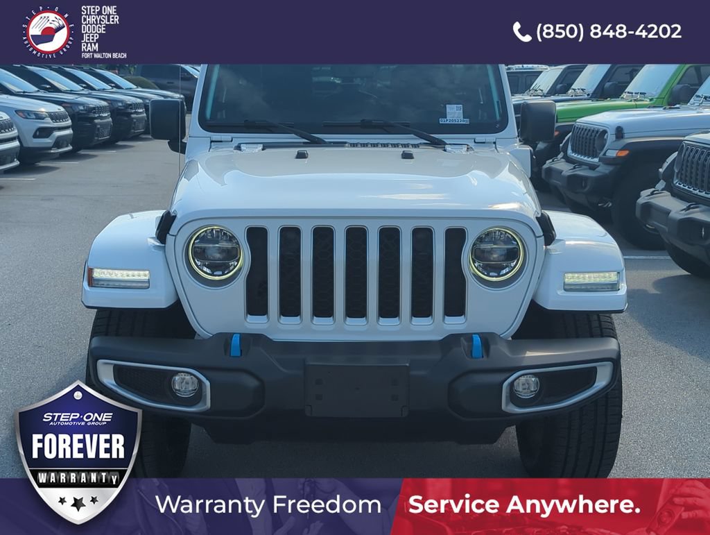 Used 2022 Jeep Wrangler Unlimited Sahara w/ Cold Weather Group AWD/4WD image 9