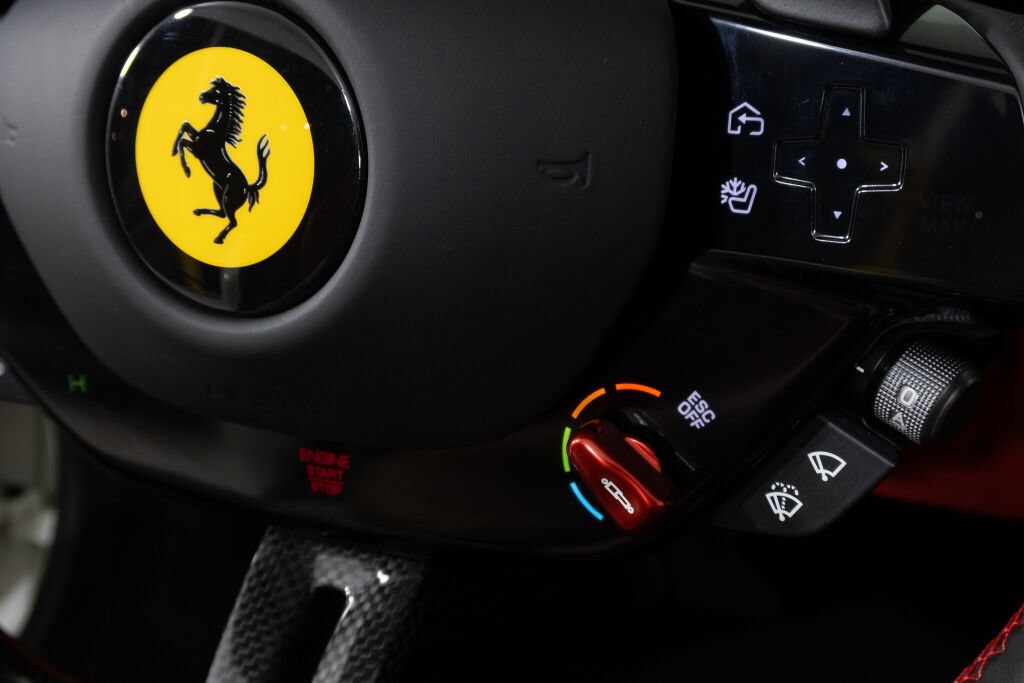 Used 2025 Ferrari 296 GTS RWD image 39