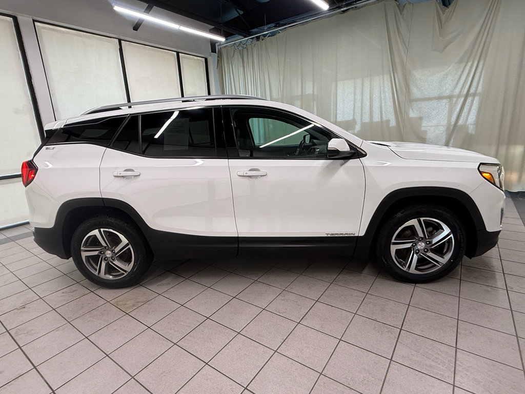 Used 2018 GMC Terrain SLT w/ Preferred Package AWD/4WD image 3