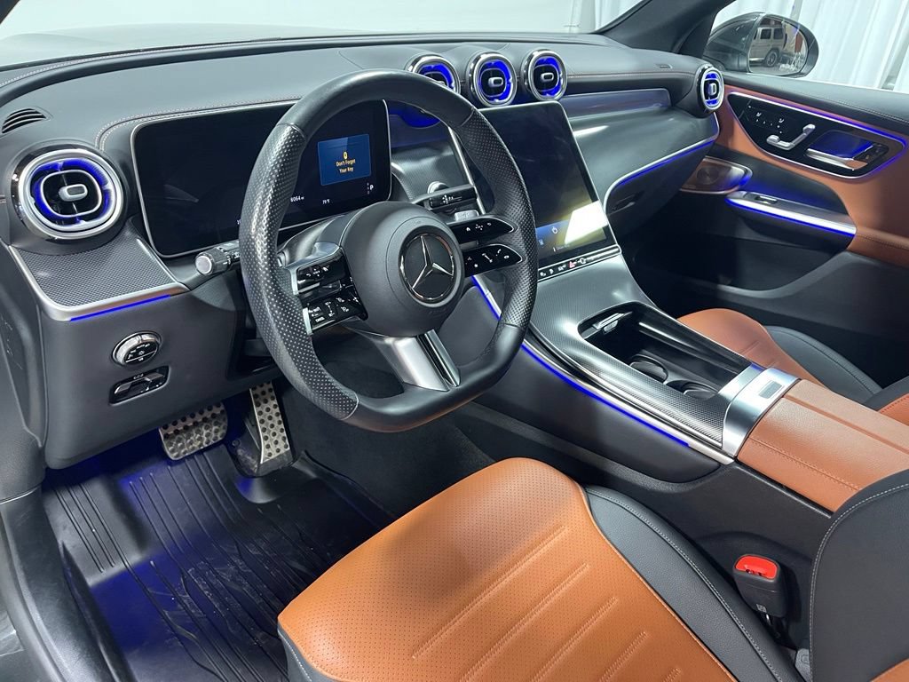 Used 2025 Mercedes-Benz GLC 350e 4MATIC image 21