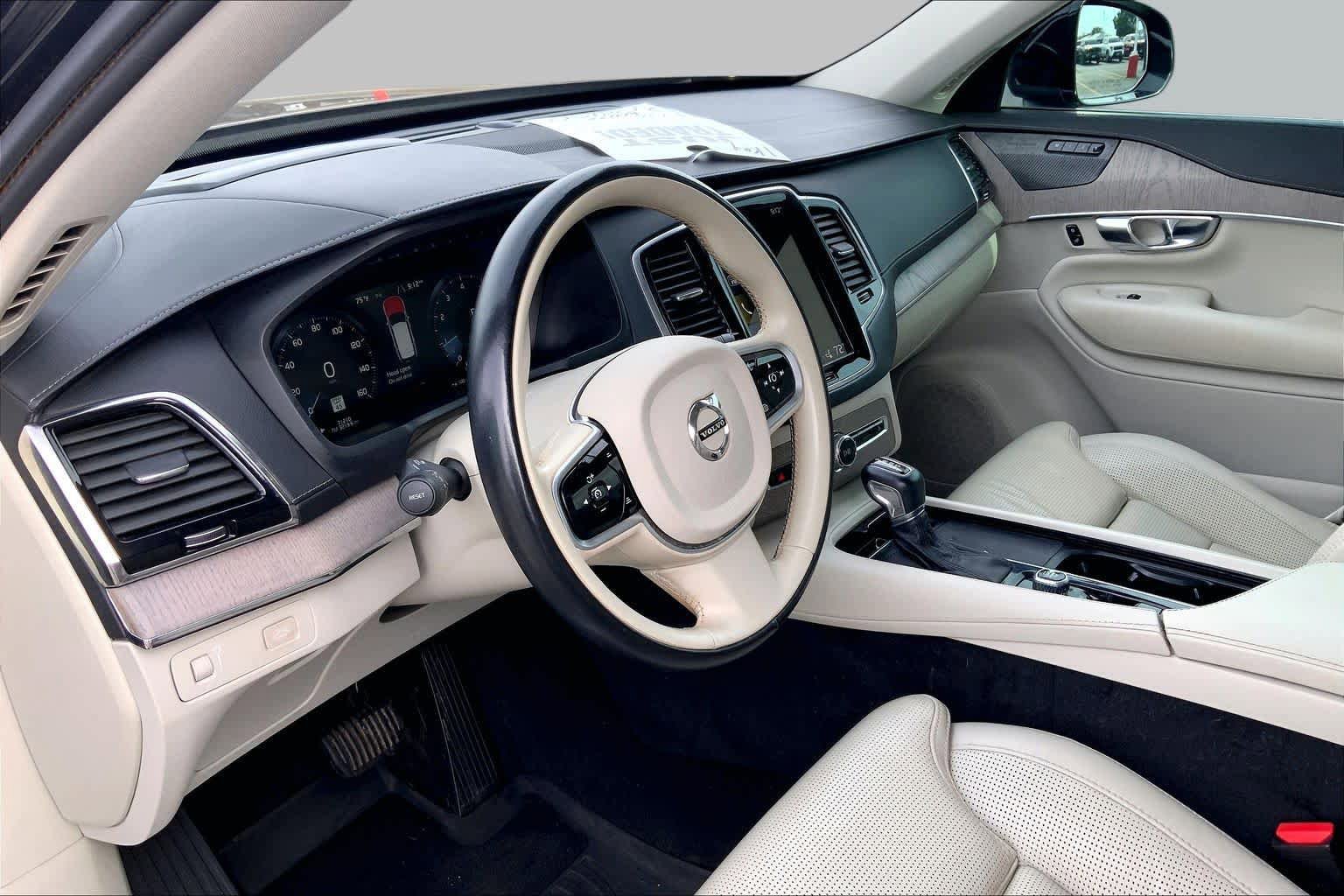 Used 2021 Volvo XC90 T6 Inscription w/ Protection Package Premier AWD/4WD image 18