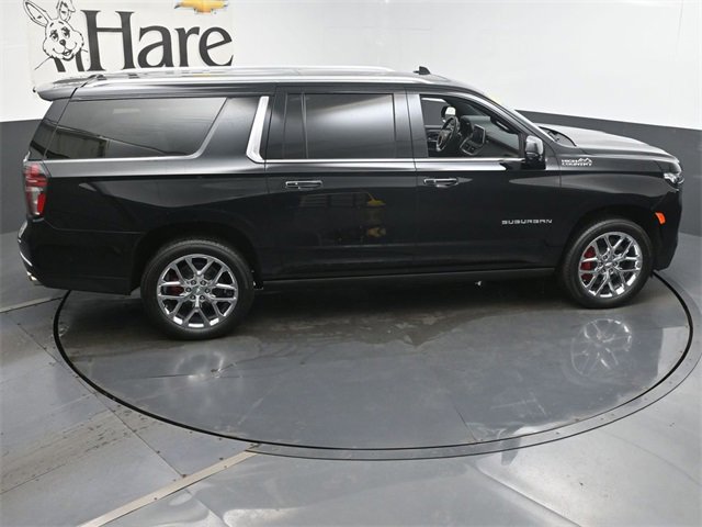 Certified 2024 Chevrolet Suburban High Country w/ Advanced Technology Package image 40
