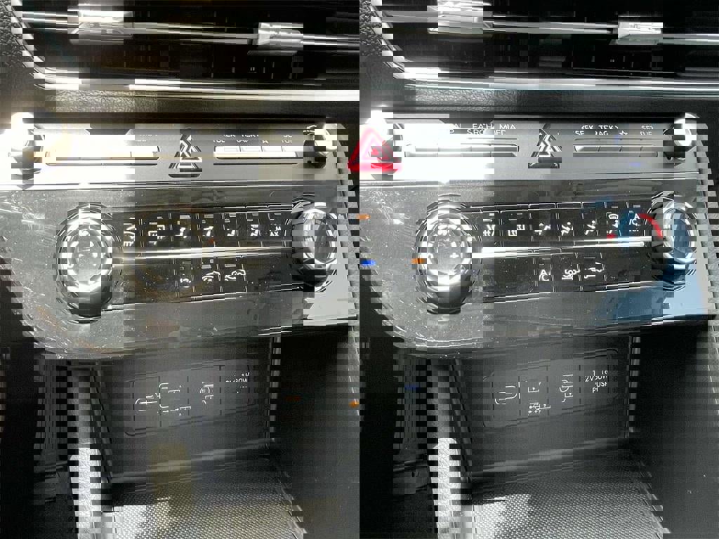 New 2025 Hyundai Sonata SE image 32