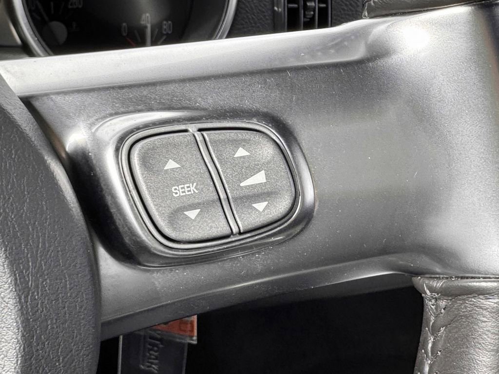 Used 2004 Chevrolet SSR Base w/ Preferred Equipment Group image 24