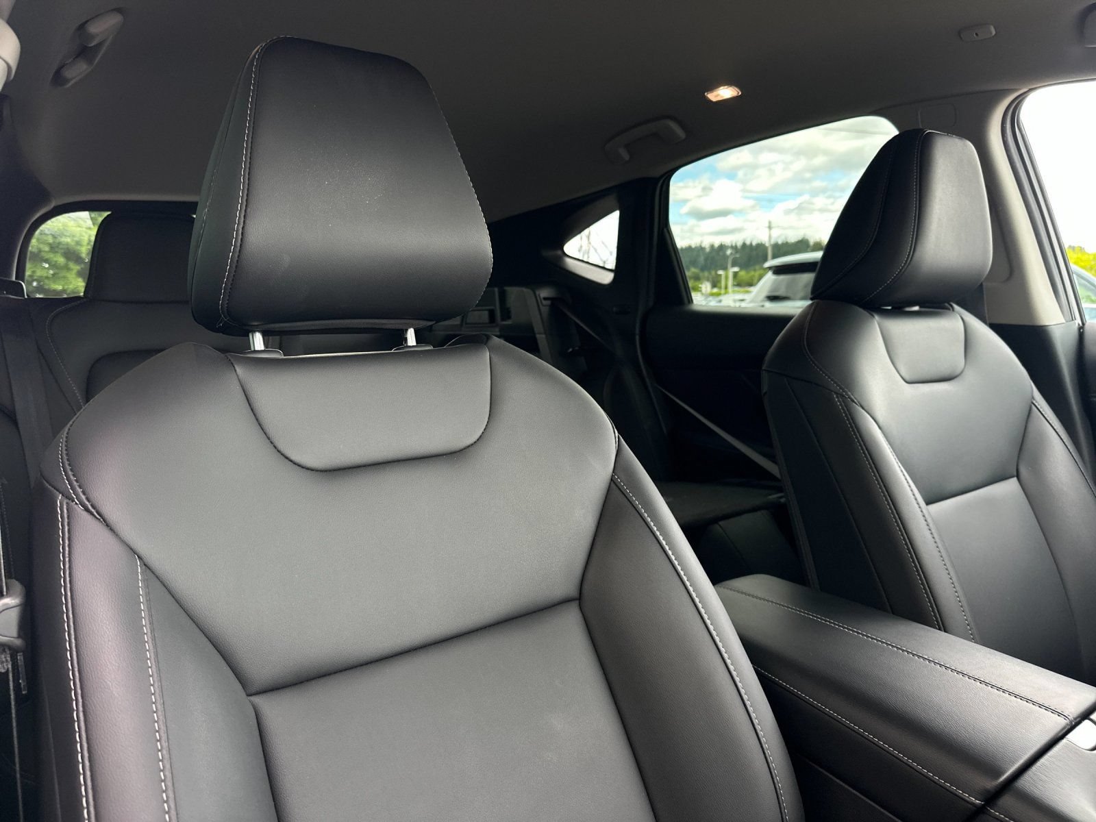 Used 2025 Nissan Murano SV AWD/4WD image 15
