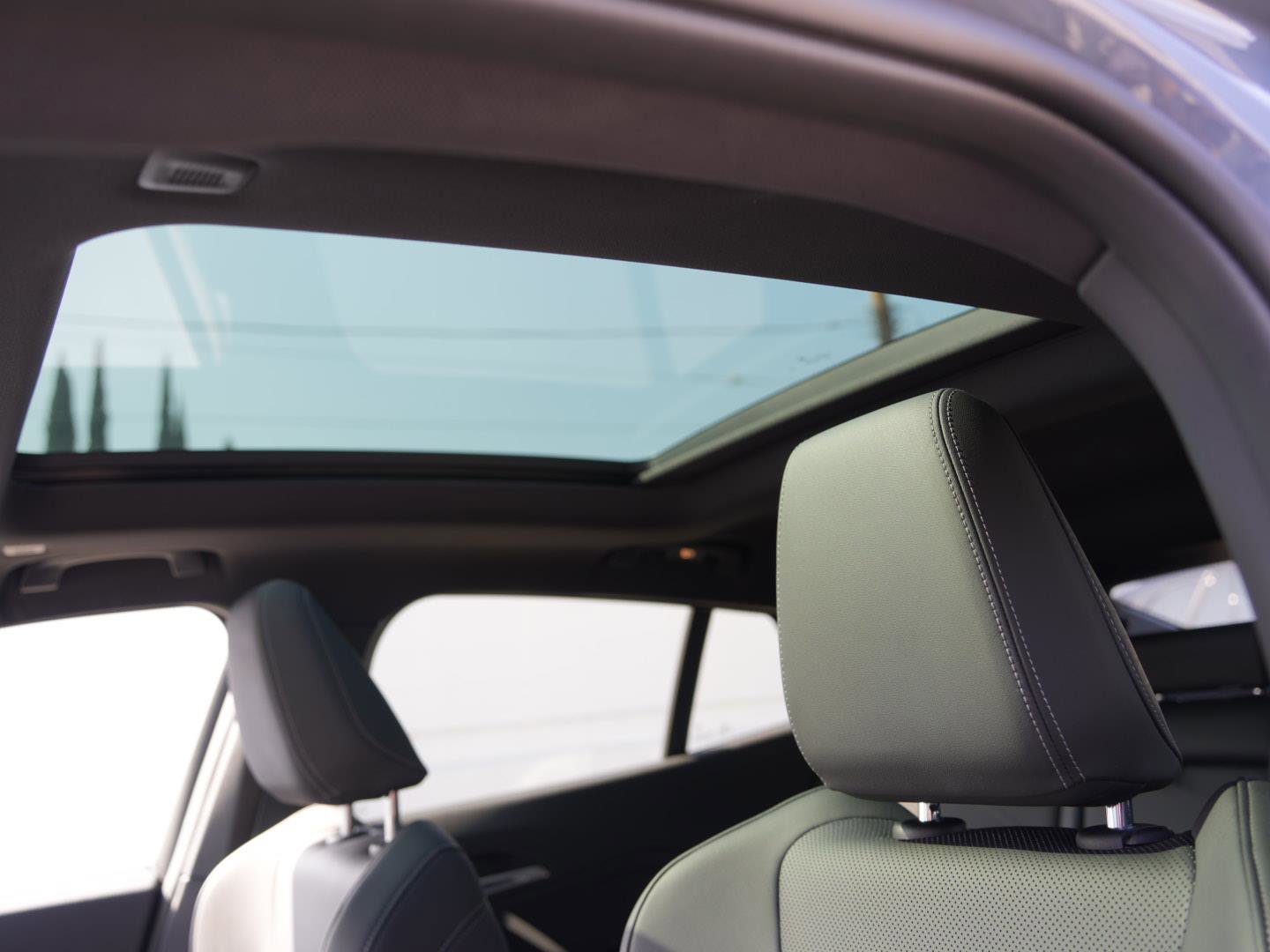 Used 2025 BMW X2 xDrive28i image 18