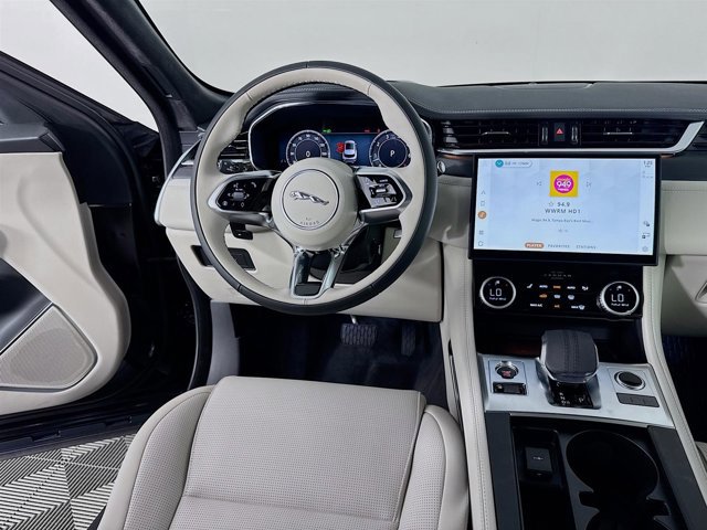 New 2026 Jaguar F-PACE R-Dynamic S image 25