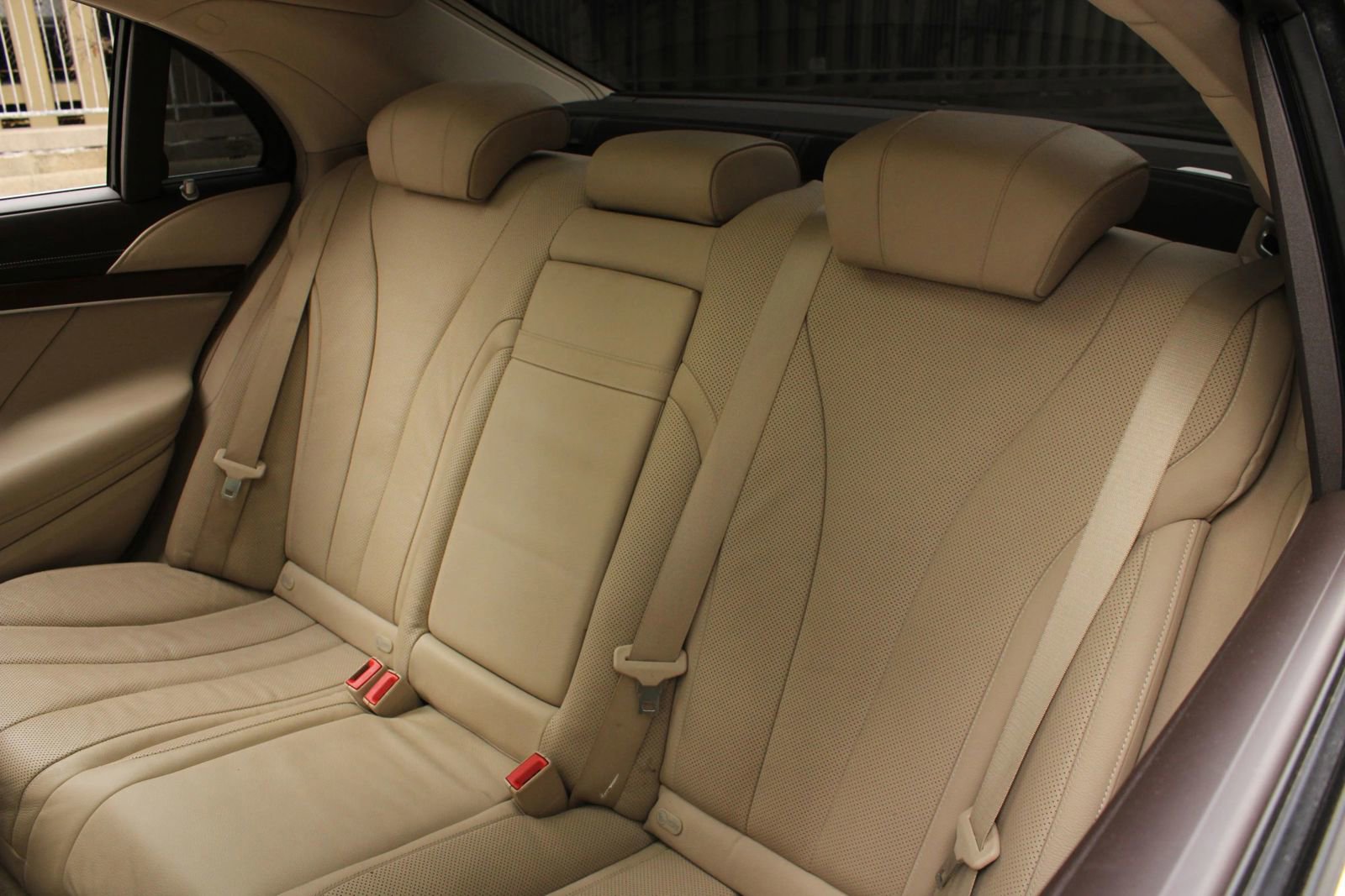 Used 2015 Mercedes-Benz S 550 Sedan image 16