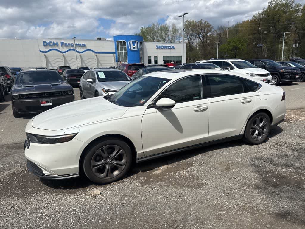 Certified 2023 Honda Accord EX image 5