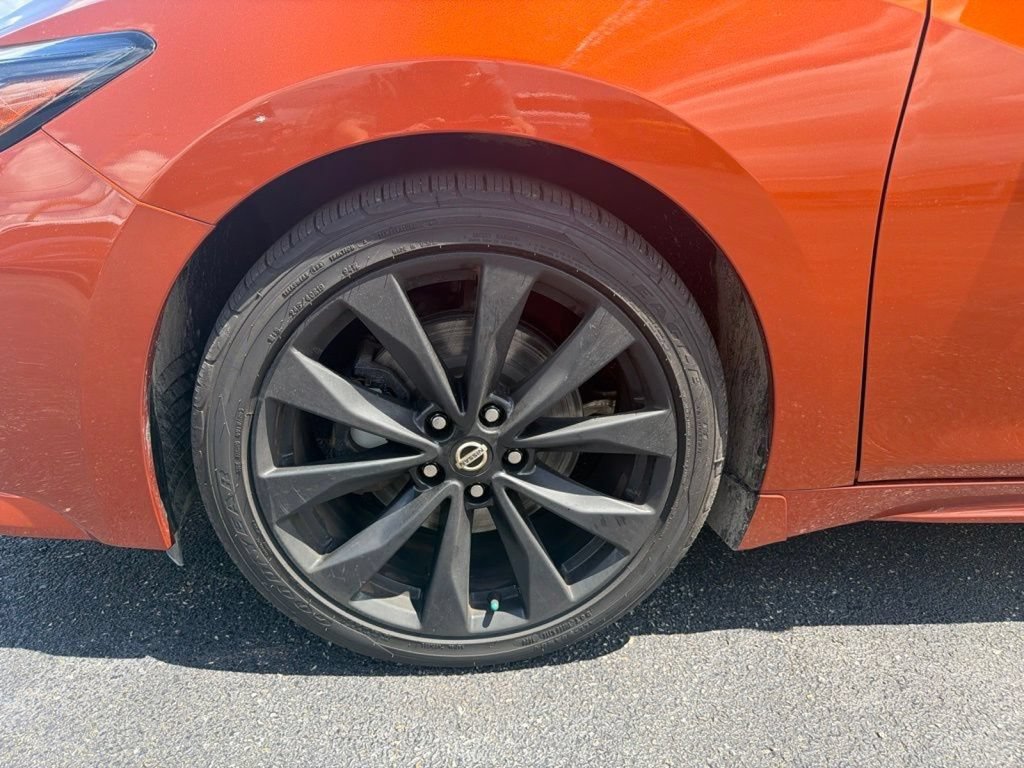 Used 2020 Nissan Maxima SR FWD image 11