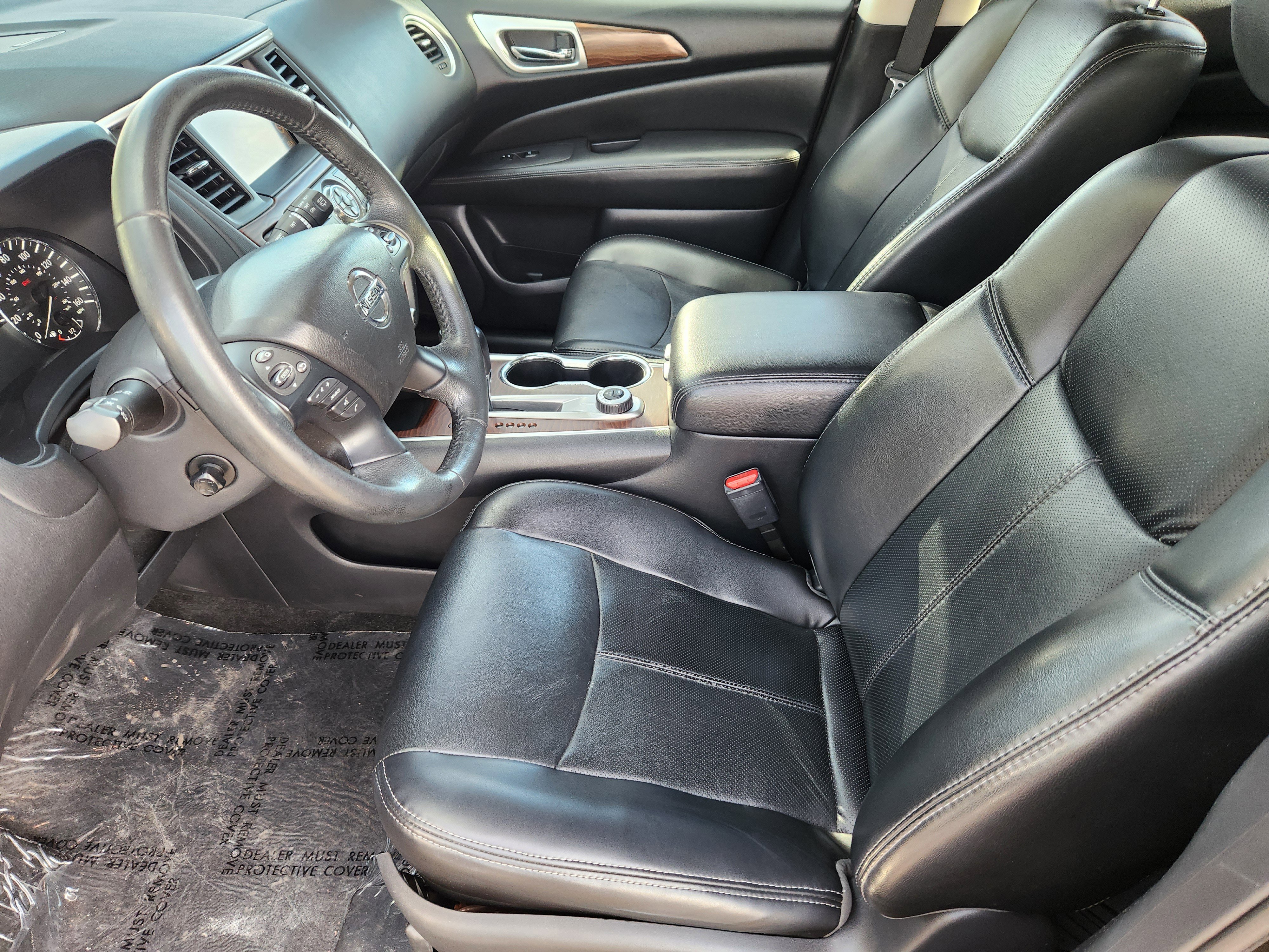 Used 2017 Nissan Pathfinder Platinum image 14