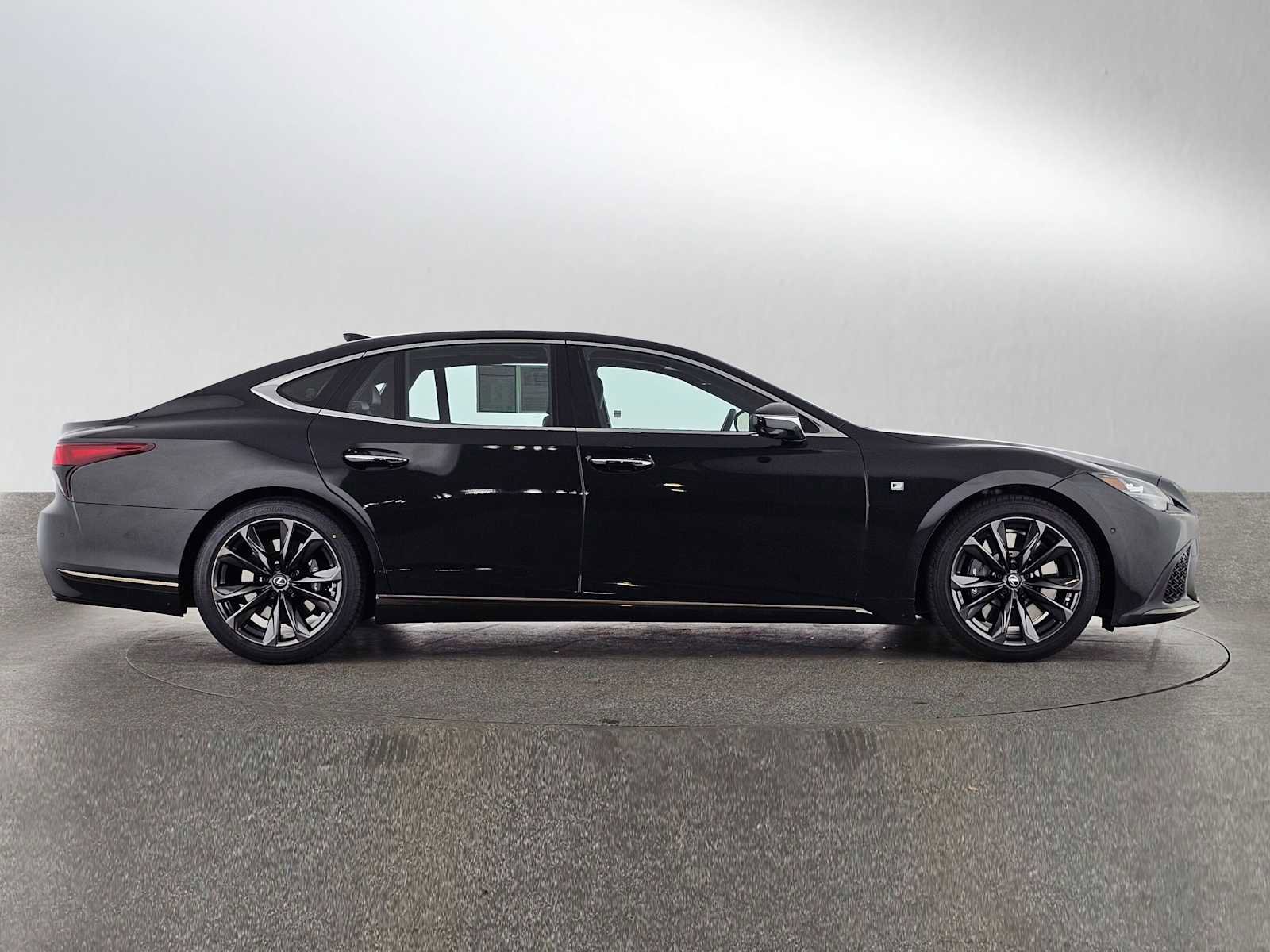 Used 2024 Lexus LS 500 F Sport image 2