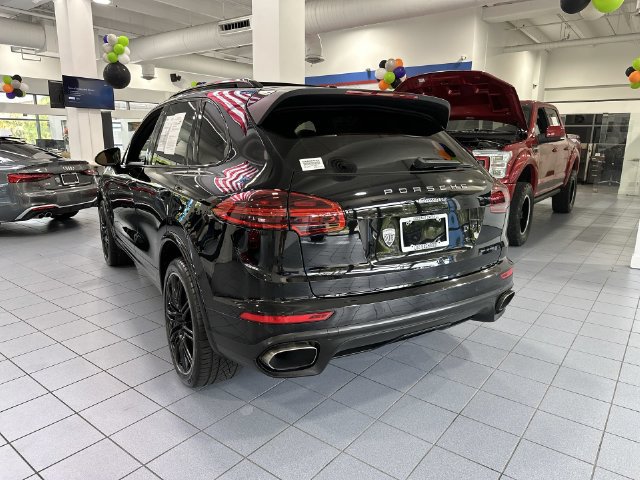 Used 2018 Porsche Cayenne Platinum Edition AWD/4WD image 12