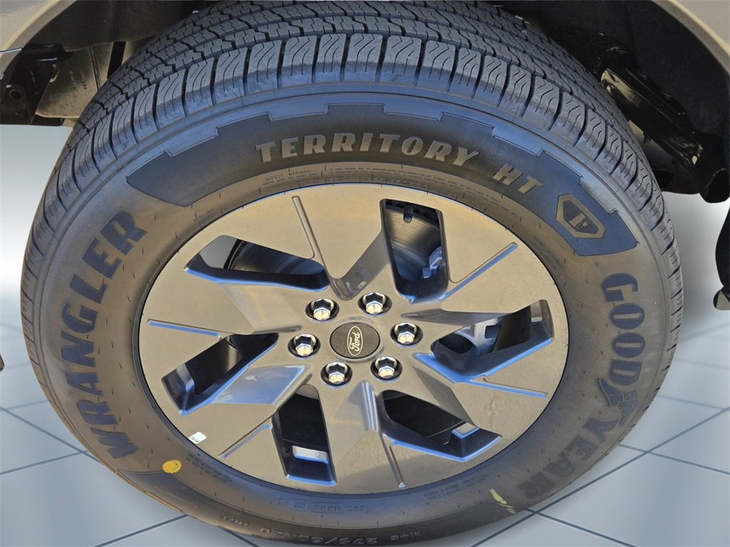 New 2025 Ford F150 Lightning Lariat image 5