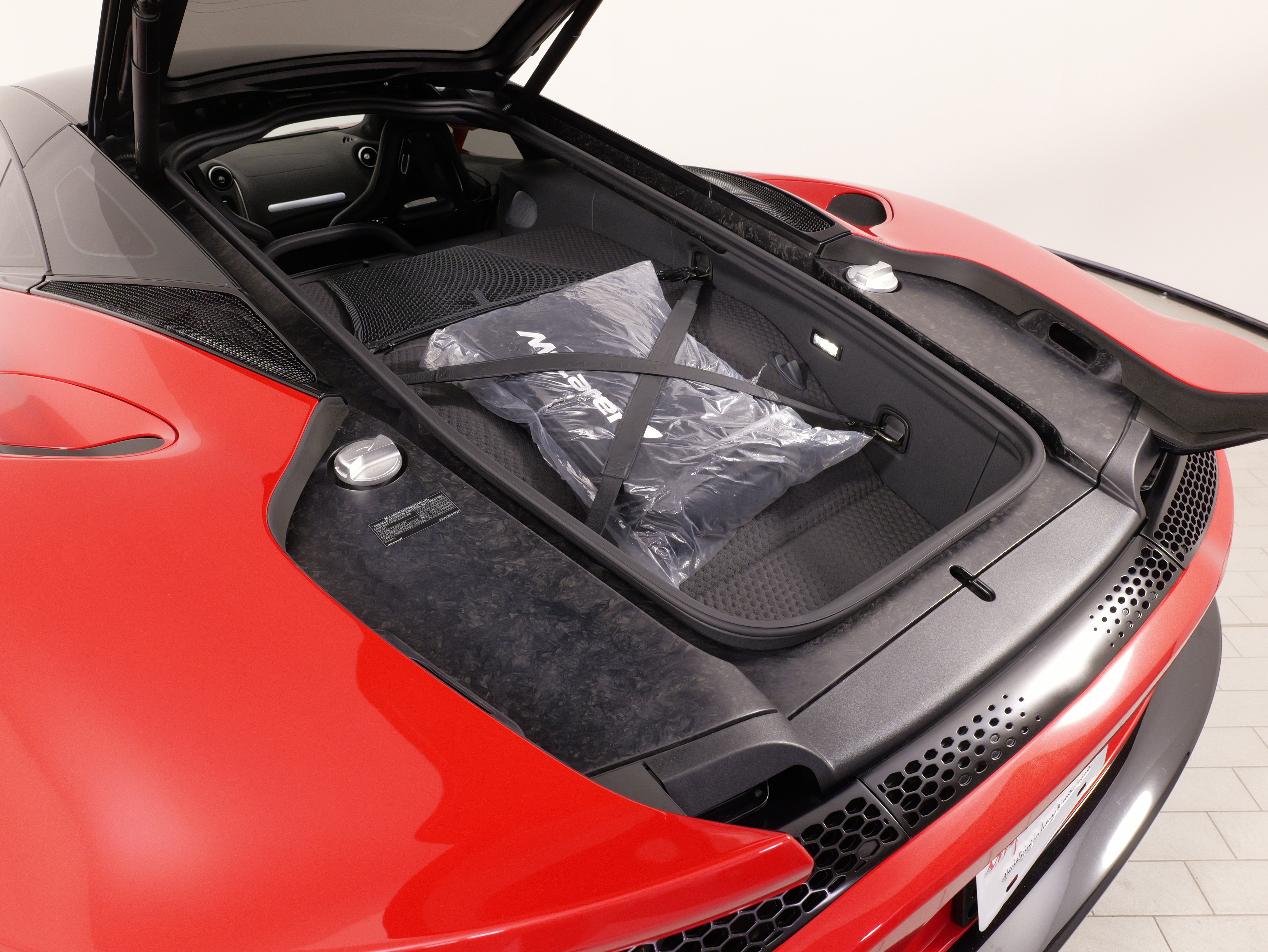 Used 2022 McLaren GT RWD image 64