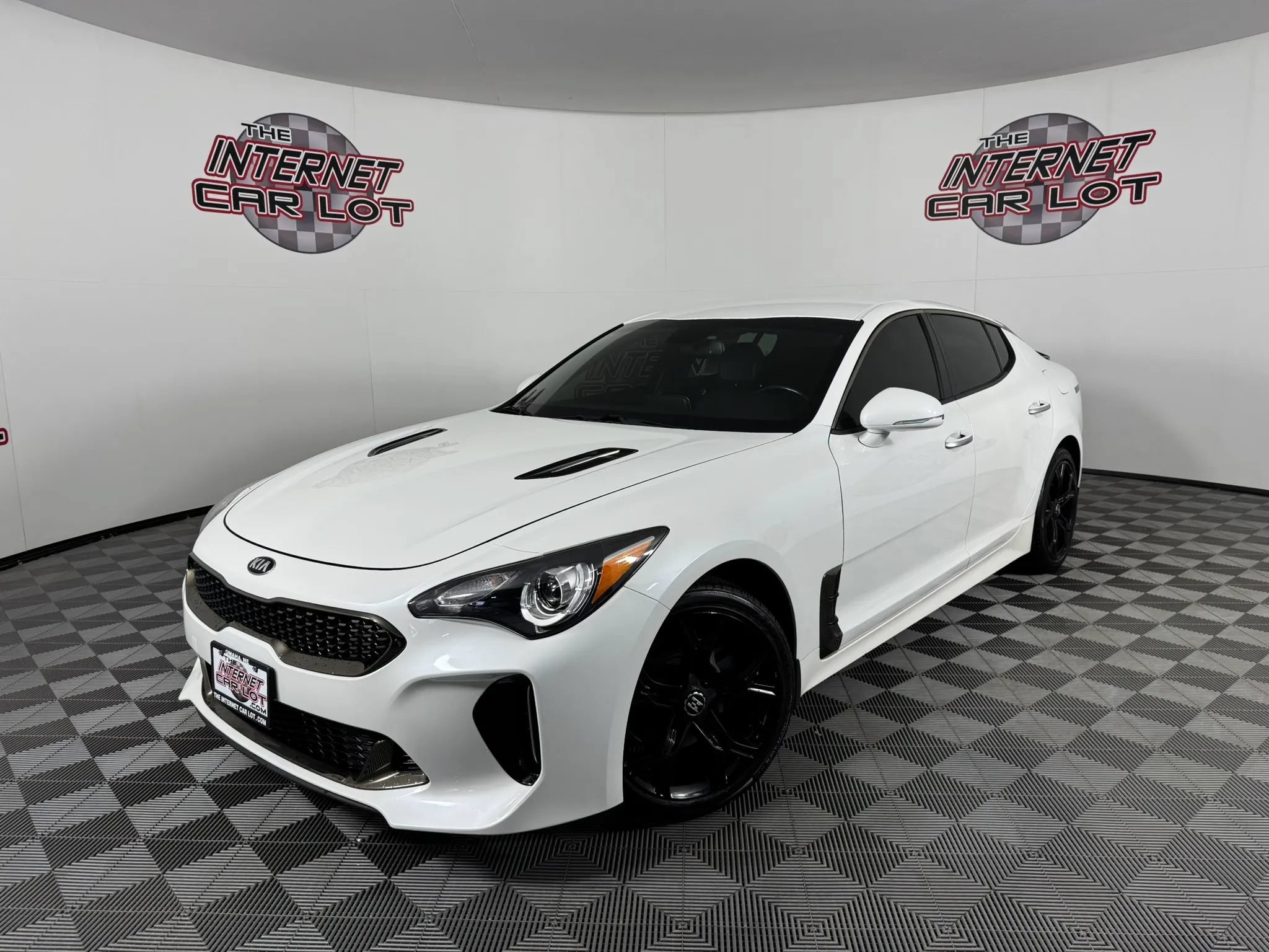 Used 2021 Kia Stinger GT-Line RWD image 1