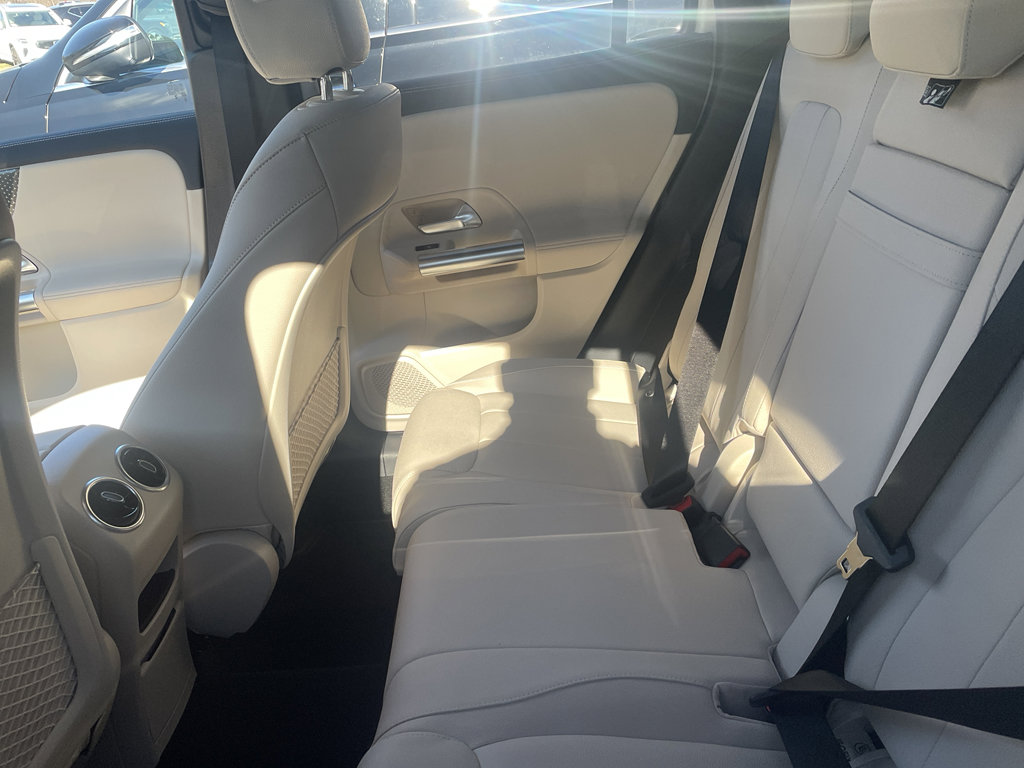 Certified 2025 Mercedes-Benz GLA 250 4MATIC image 6