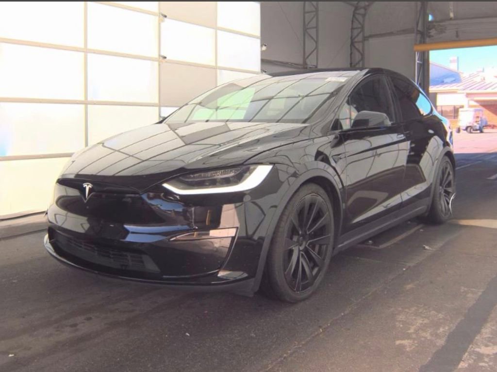Used 2022 Tesla Model X image 1