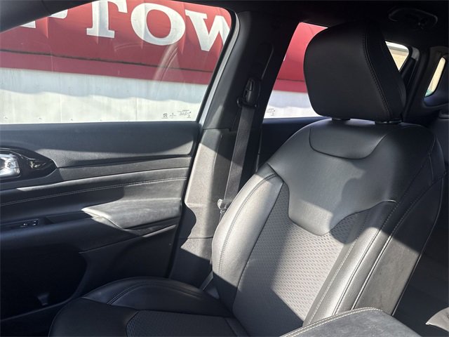 Used 2022 Jeep Compass Altitude image 23