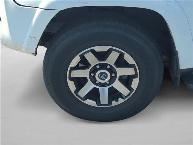 Certified 2022 Toyota 4Runner TRD Off-Road AWD/4WD image 30