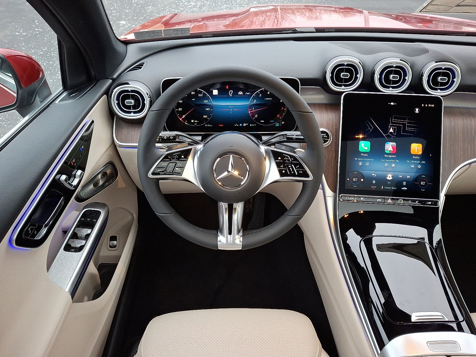 Used 2026 Mercedes-Benz GLC 300 4MATIC image 9