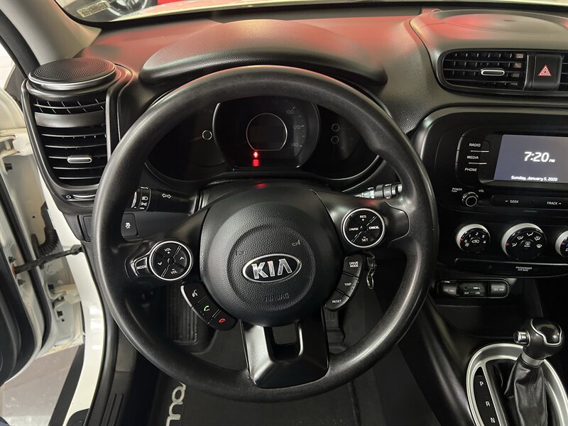 Used 2019 Kia Soul FWD image 26