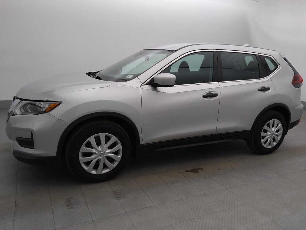 Used 2020 Nissan Rogue S FWD image 2