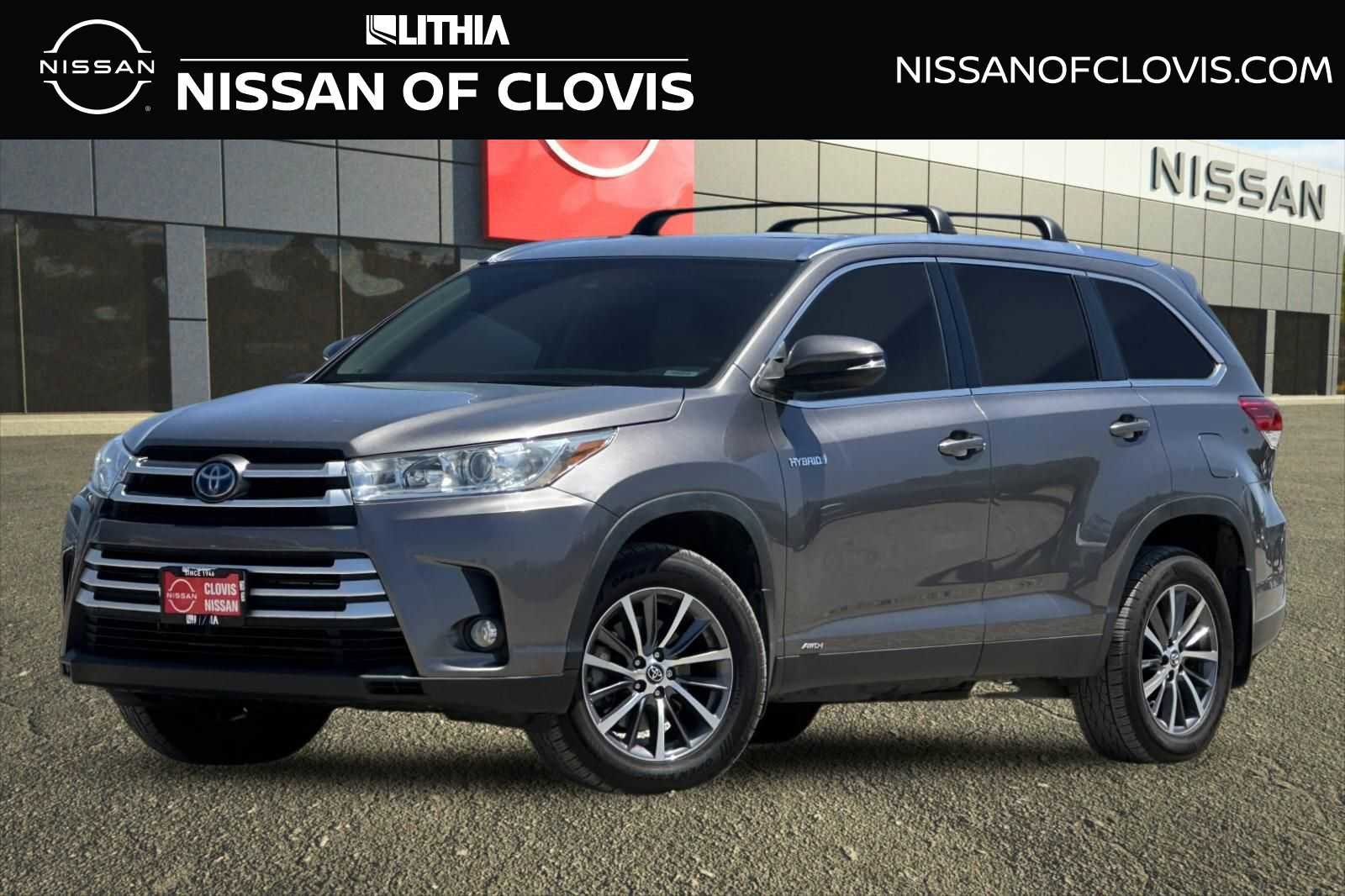 Used 2019 Toyota Highlander XLE AWD/4WD image 1