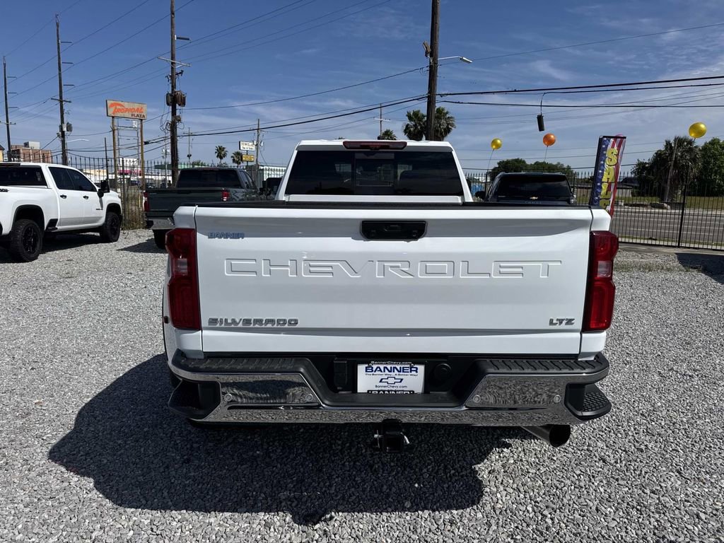 New 2026 Chevrolet Silverado 3500 LTZ w/ LTZ Plus Package AWD/4WD image 6