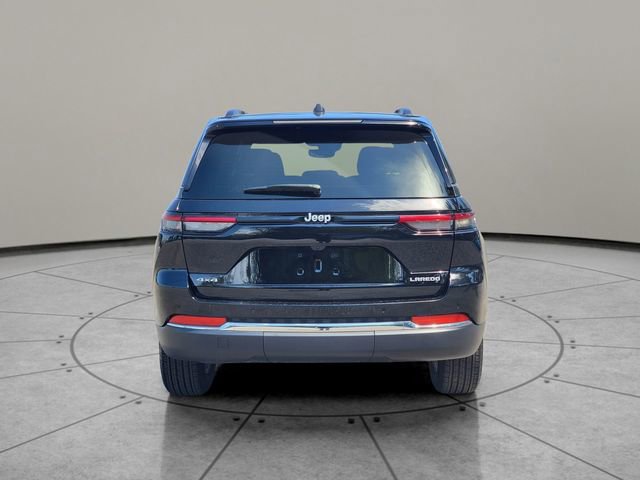 Certified 2024 Jeep Grand Cherokee Laredo X w/ Luxury Tech Group I AWD/4WD image 11