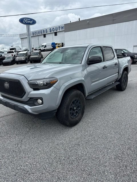 Used 2019 Toyota Tacoma SR5 RWD image 1