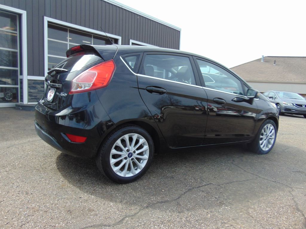 Used 2017 Ford Fiesta Titanium image 9