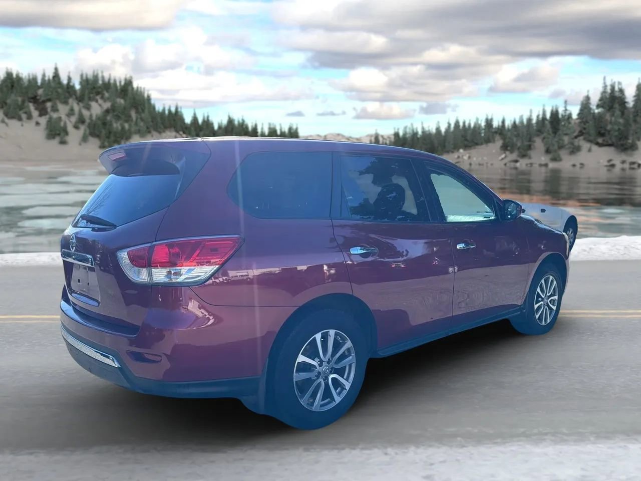 Used 2014 Nissan Pathfinder S image 5