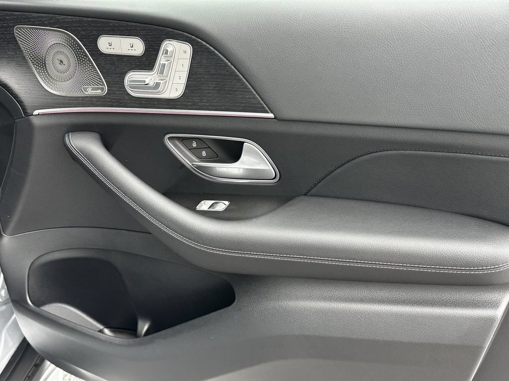 Certified 2026 Mercedes-Benz GLS 450 4MATIC image 16