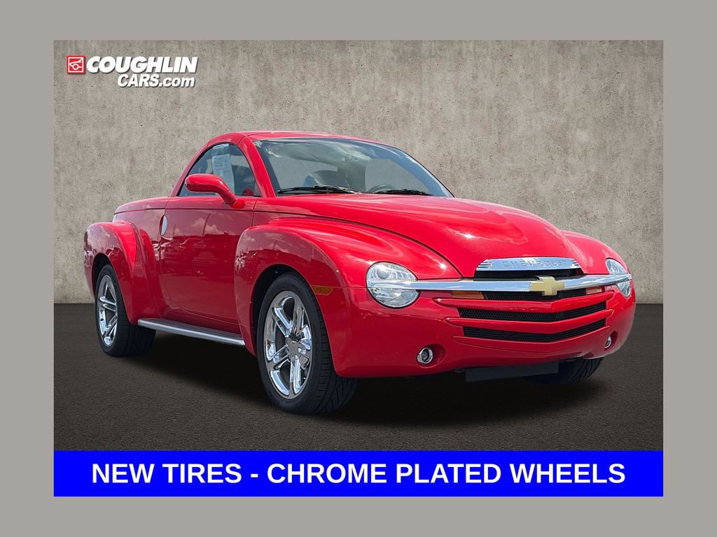 Used 2004 Chevrolet SSR w/ Preferred Equipment Group RWD image 1