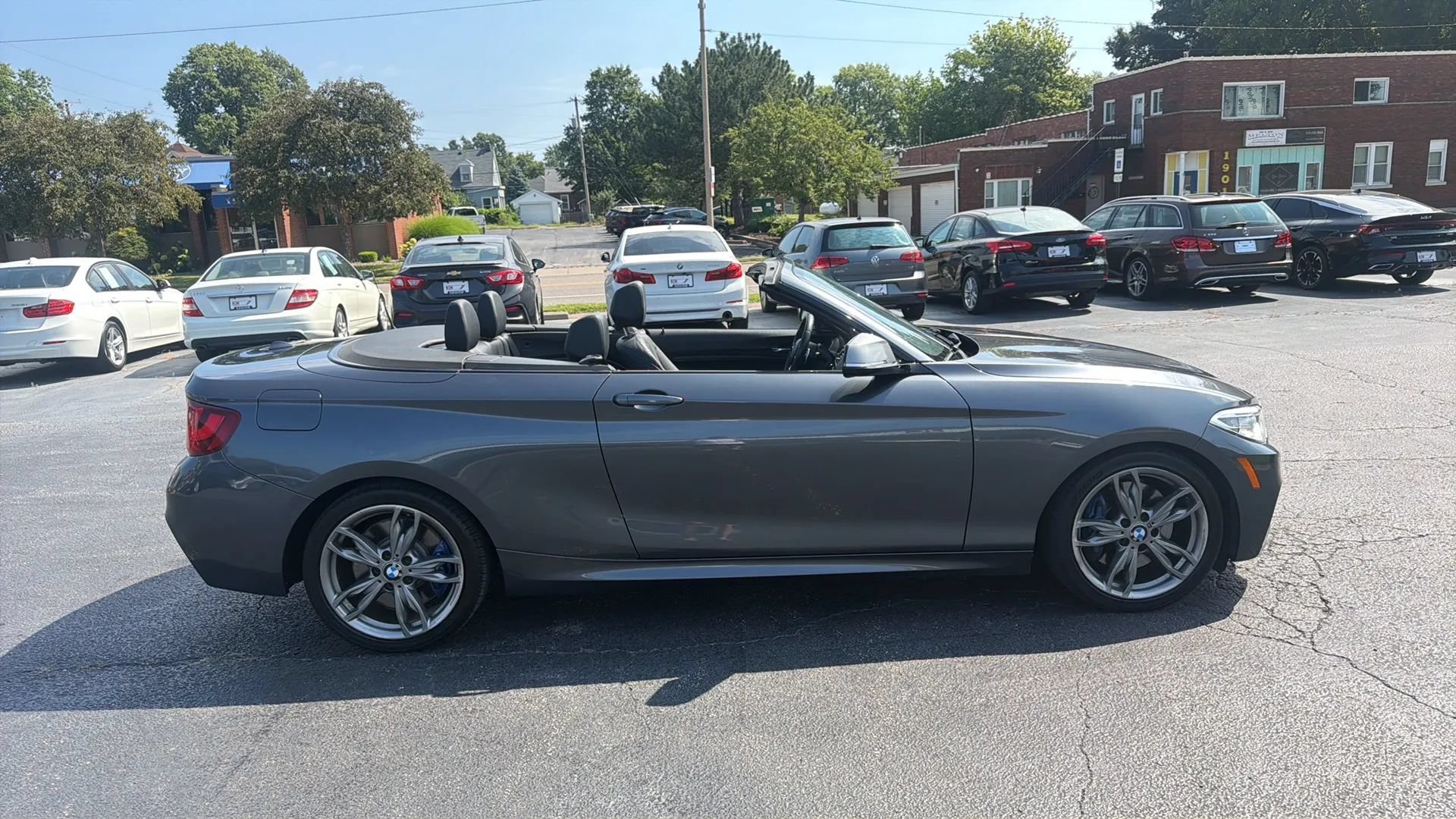 Used 2016 BMW M235i xDrive Convertible AWD/4WD image 4
