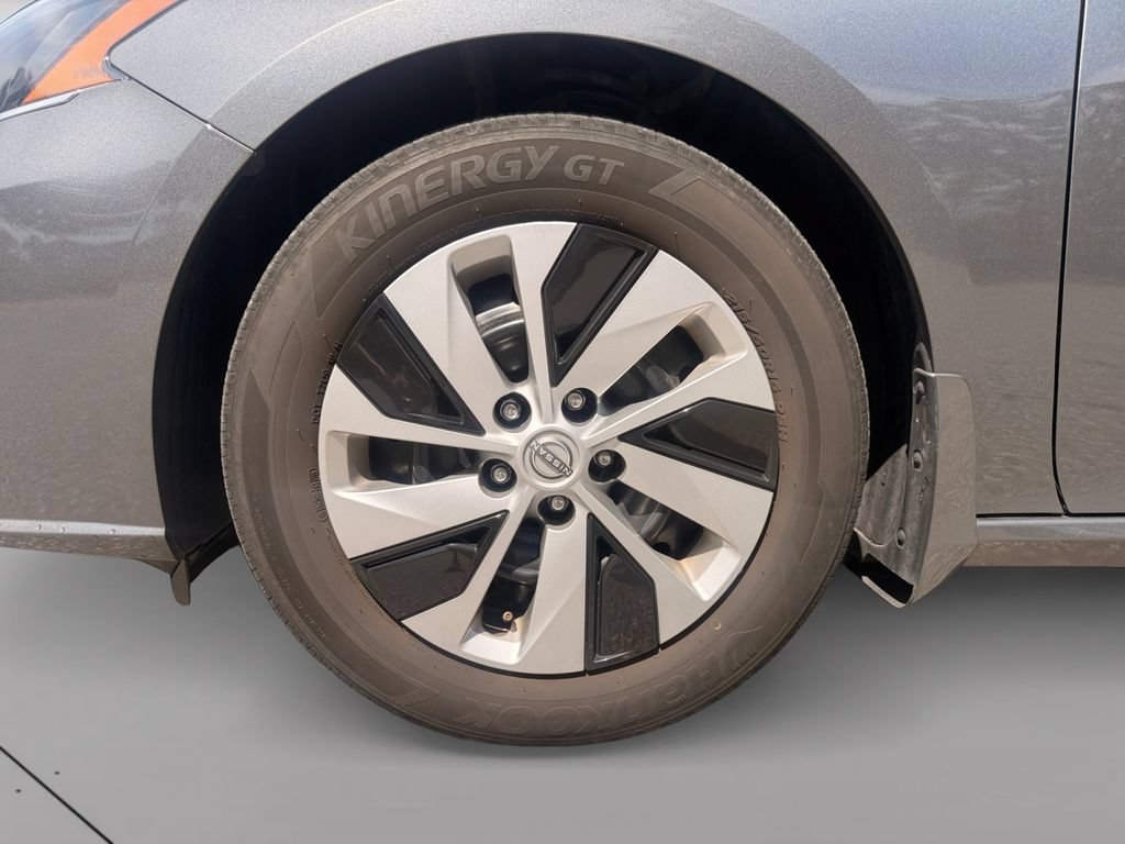 Used 2024 Nissan Altima 2.5 S FWD image 30