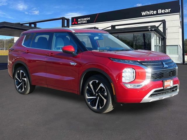 Used 2025 Mitsubishi Outlander SEL image 1