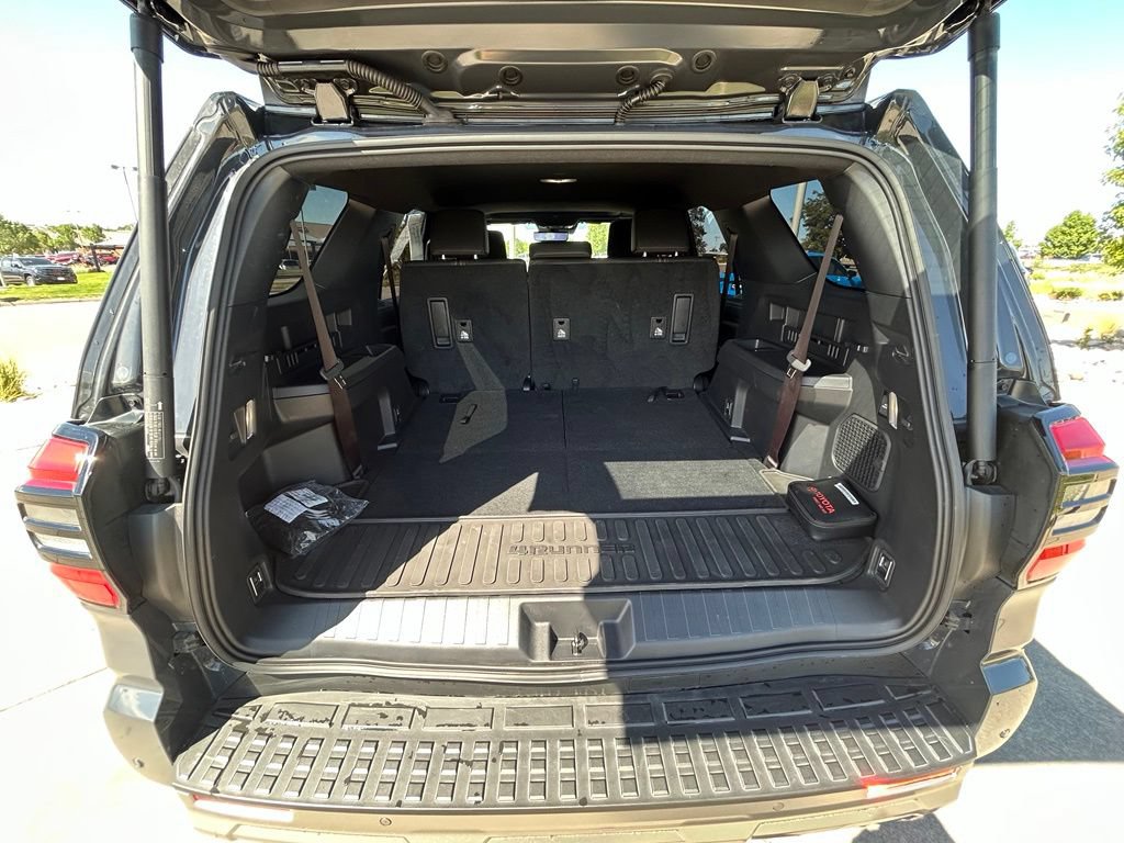 Used 2025 Toyota 4Runner Limited w/ Tow Technology Package AWD/4WD image 28