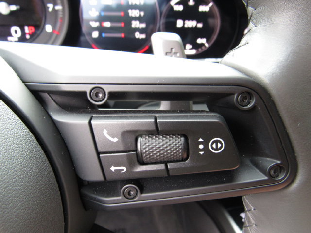 Certified 2024 Porsche 911 Carrera 4 AWD/4WD image 35