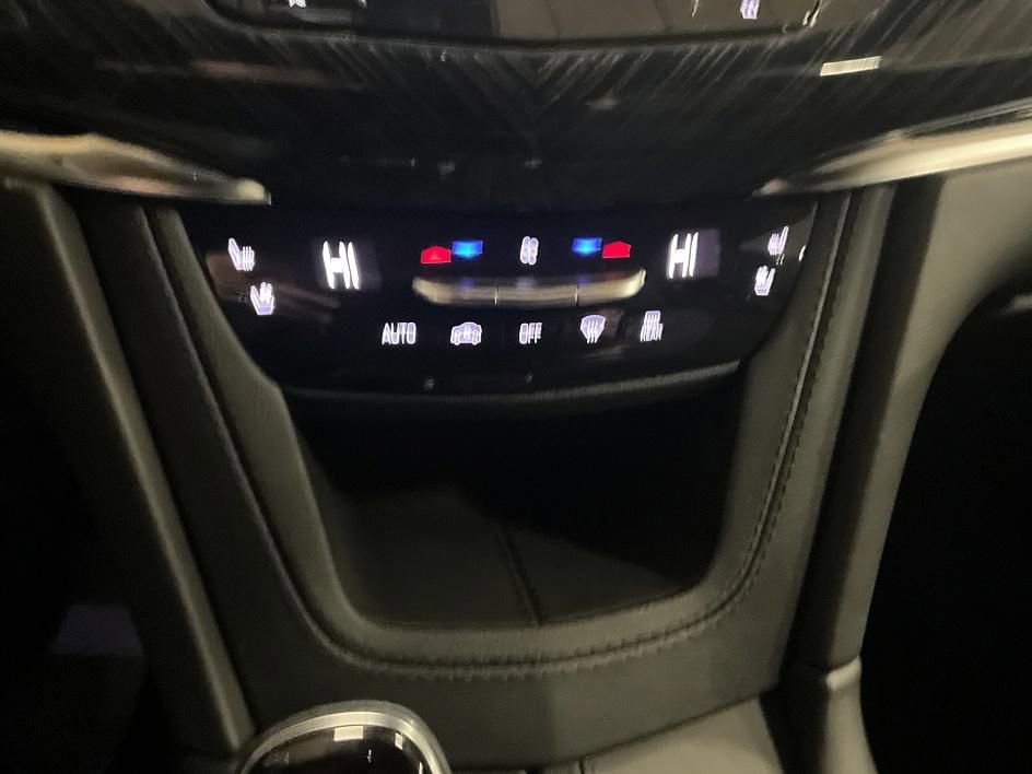 Used 2024 Cadillac XT6 Premium Luxury w/ LPO, Floor Liner Package image 18