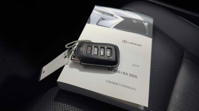 Used 2019 Lexus RX 350 FWD w/ Accessory Package image 33