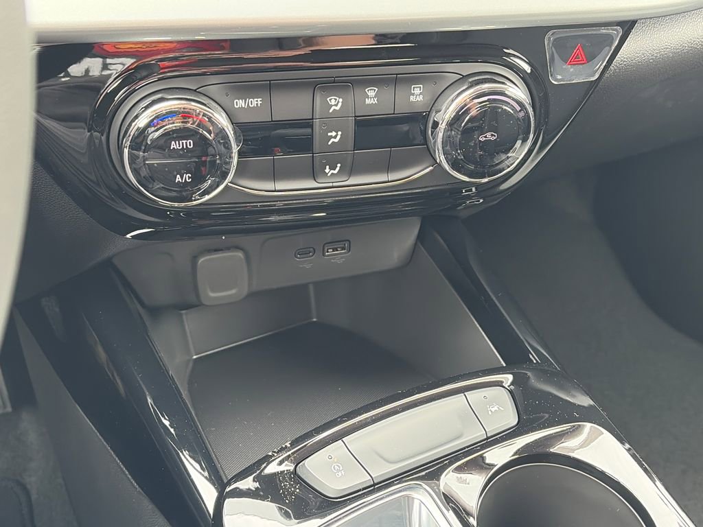 New 2026 Chevrolet Trax LT FWD image 20