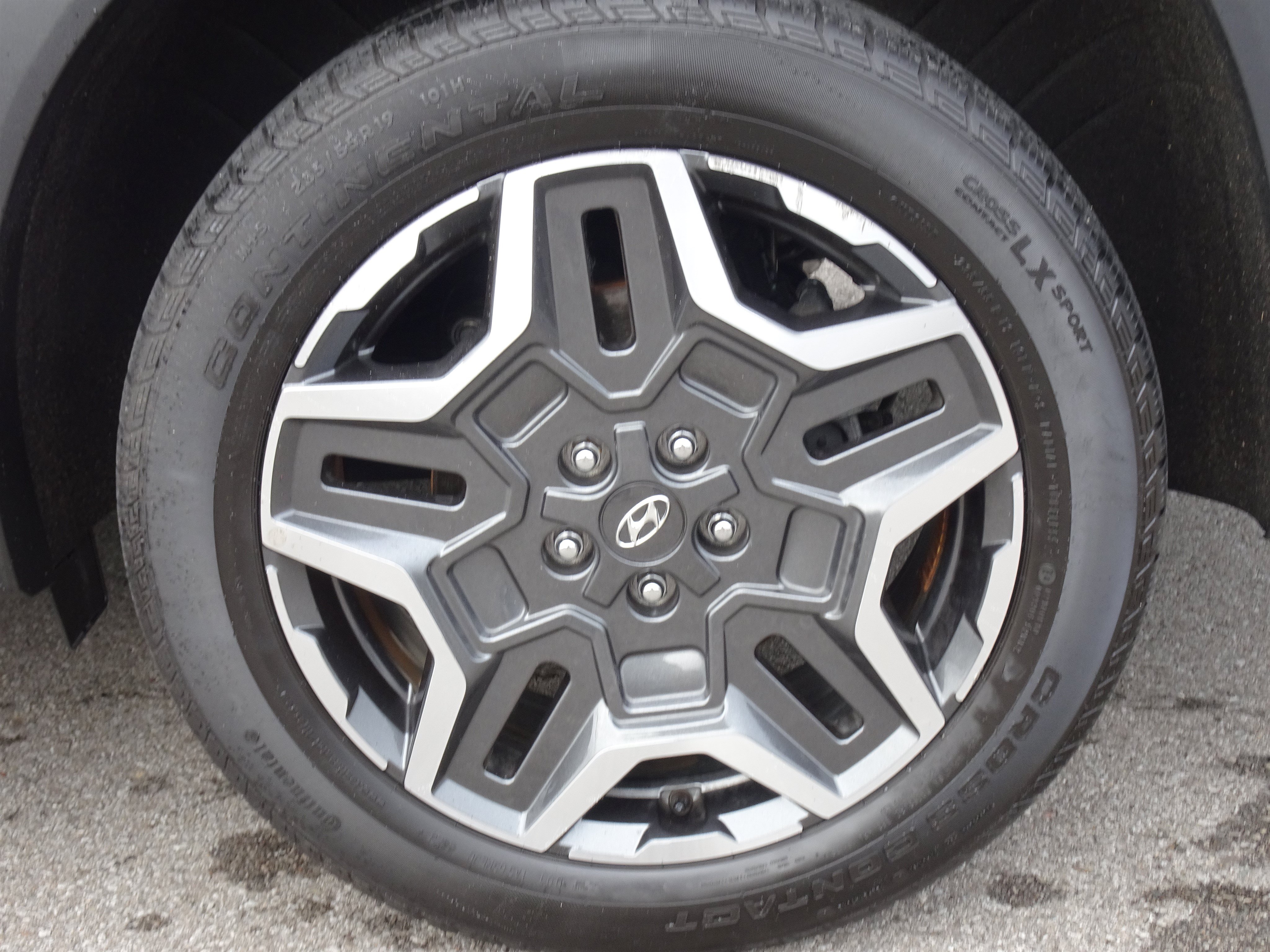 Used 2023 Hyundai Santa Fe Limited AWD/4WD image 26